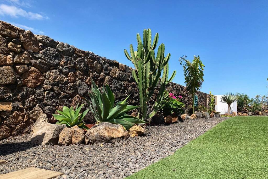 Alma Lajares Villa con Jacuzzi Esterno foto